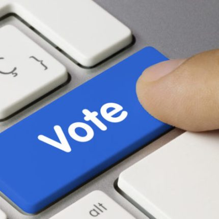 Referendum on line per alleanze e programma